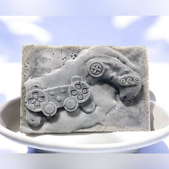 Sweet tobacco Soap gray handmade shea butter & coconut oil 4x2in 5oz - Picture 1 of 3